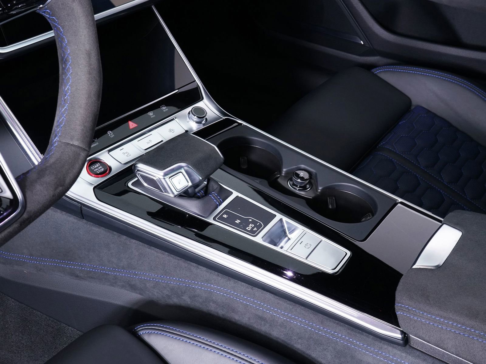 Used 2025 Audi RS 6 performance image 31