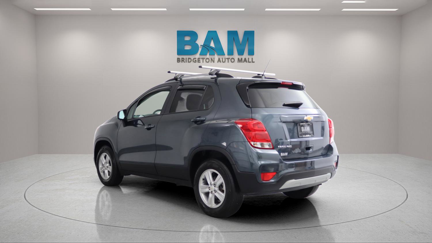 Used 2022 Chevrolet Trax LT w/ LT Convenience Package image 8