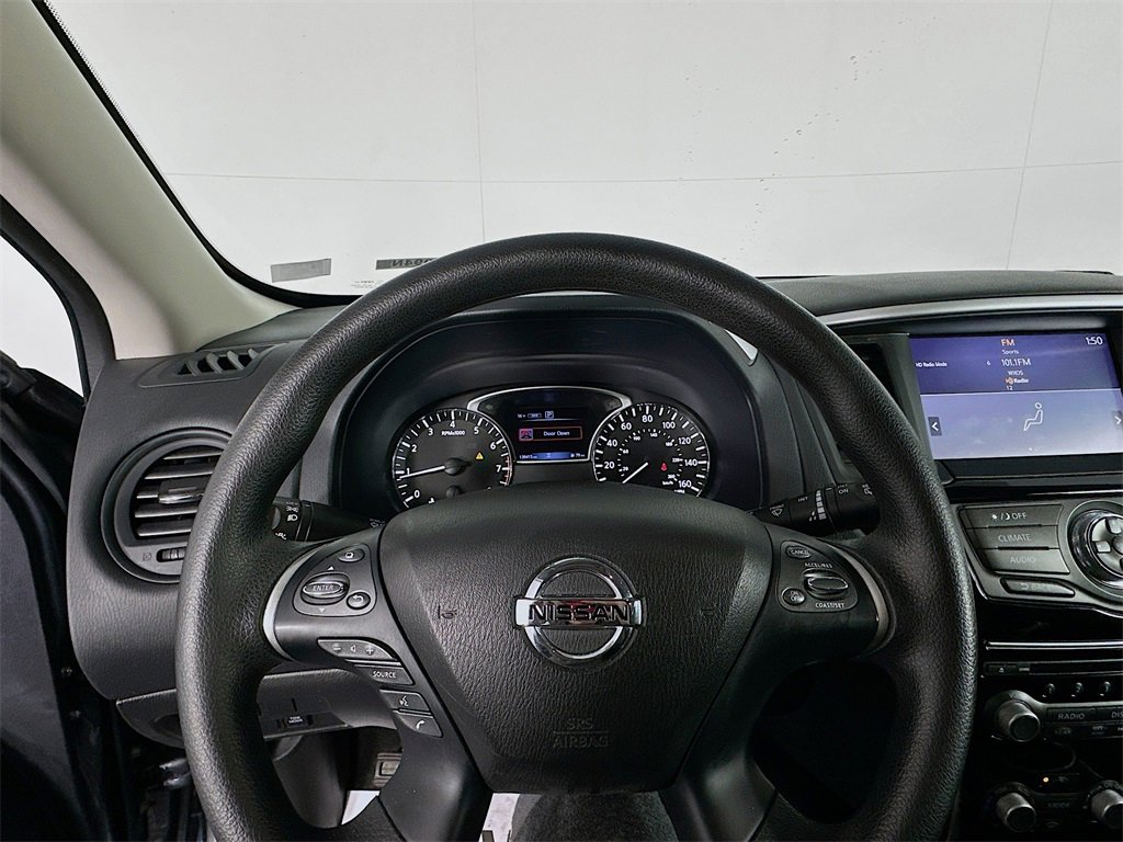 Used 2020 Nissan Pathfinder S image 11