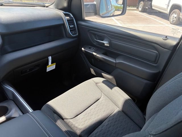 New 2026 RAM 1500 Express AWD/4WD image 31