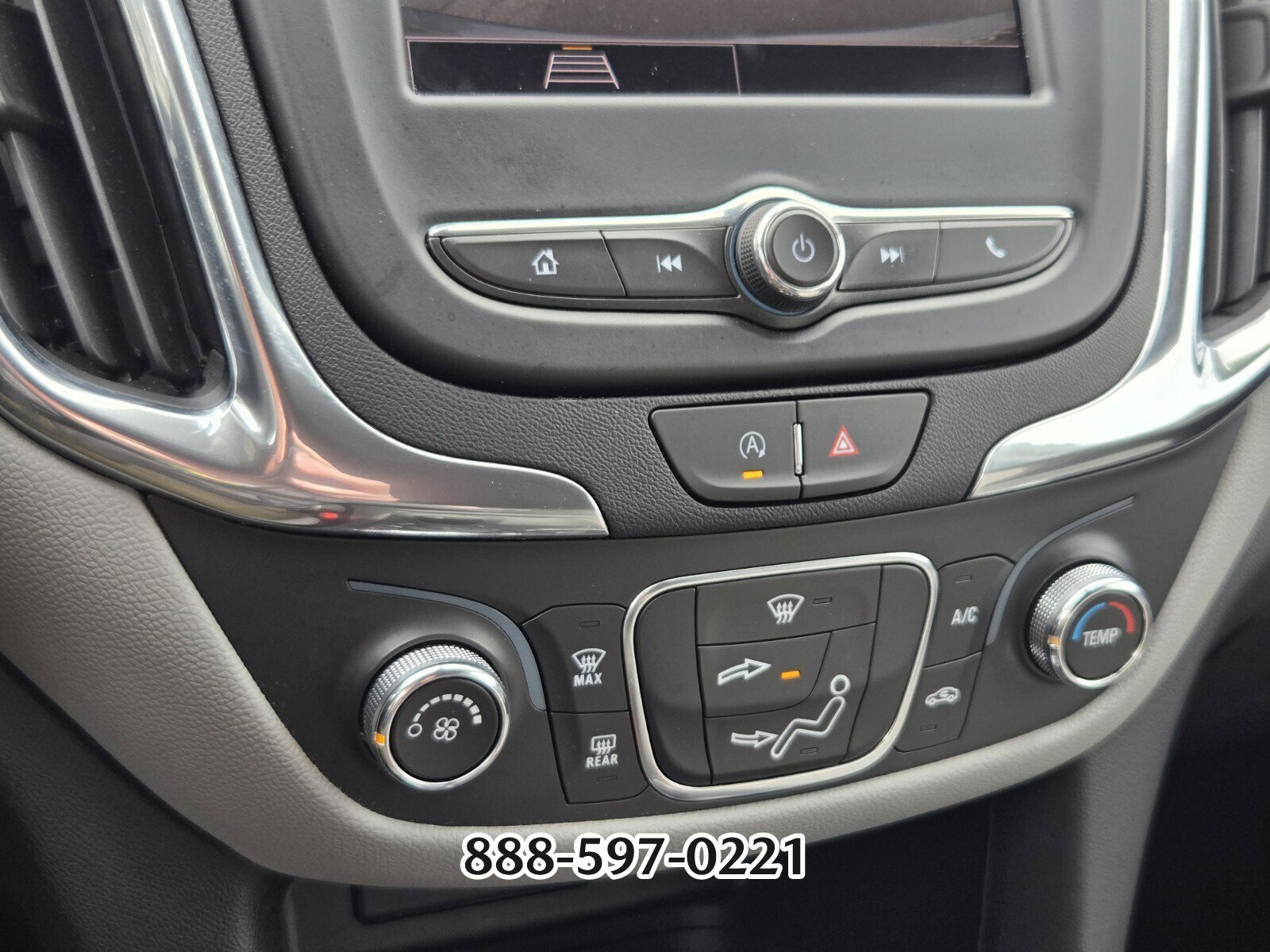 Used 2023 Chevrolet Equinox LT image 23