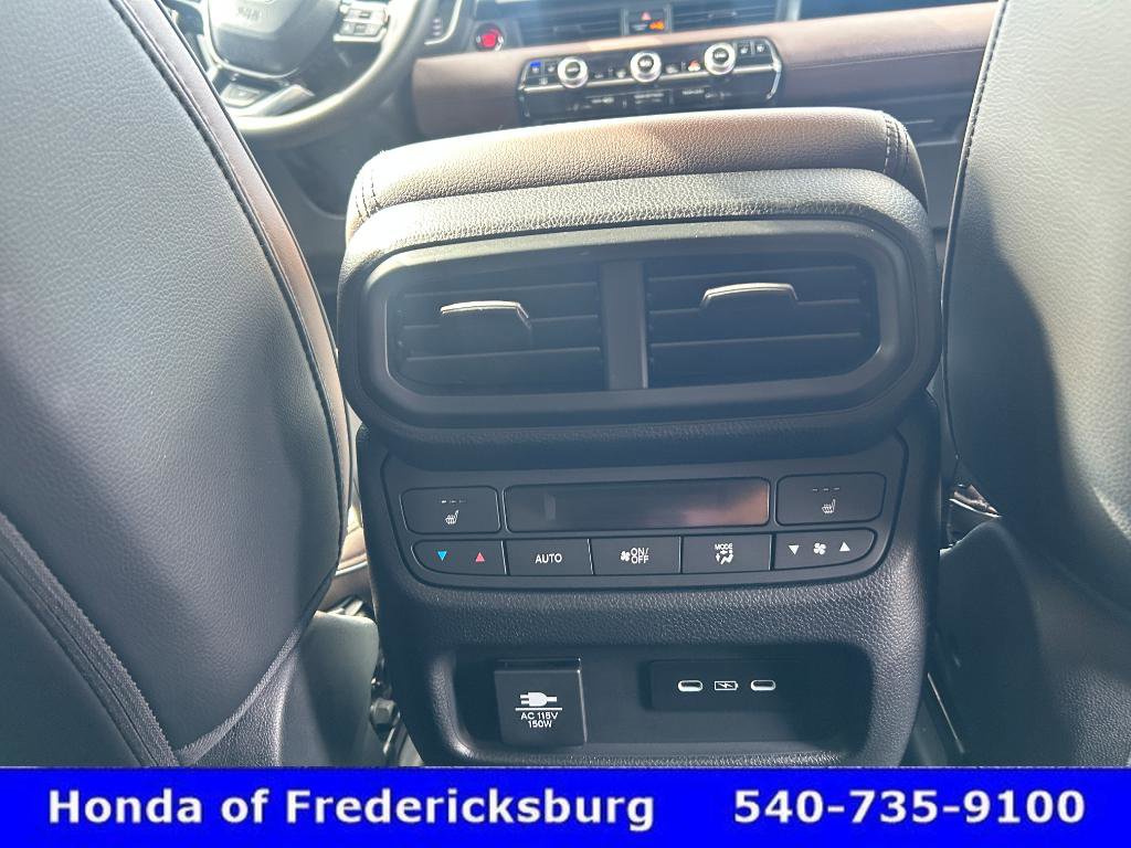 Used 2025 Honda Pilot Elite image 32