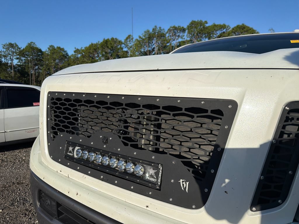Used 2018 Nissan Titan Platinum Reserve w/ Platinum Utility Package AWD/4WD image 18