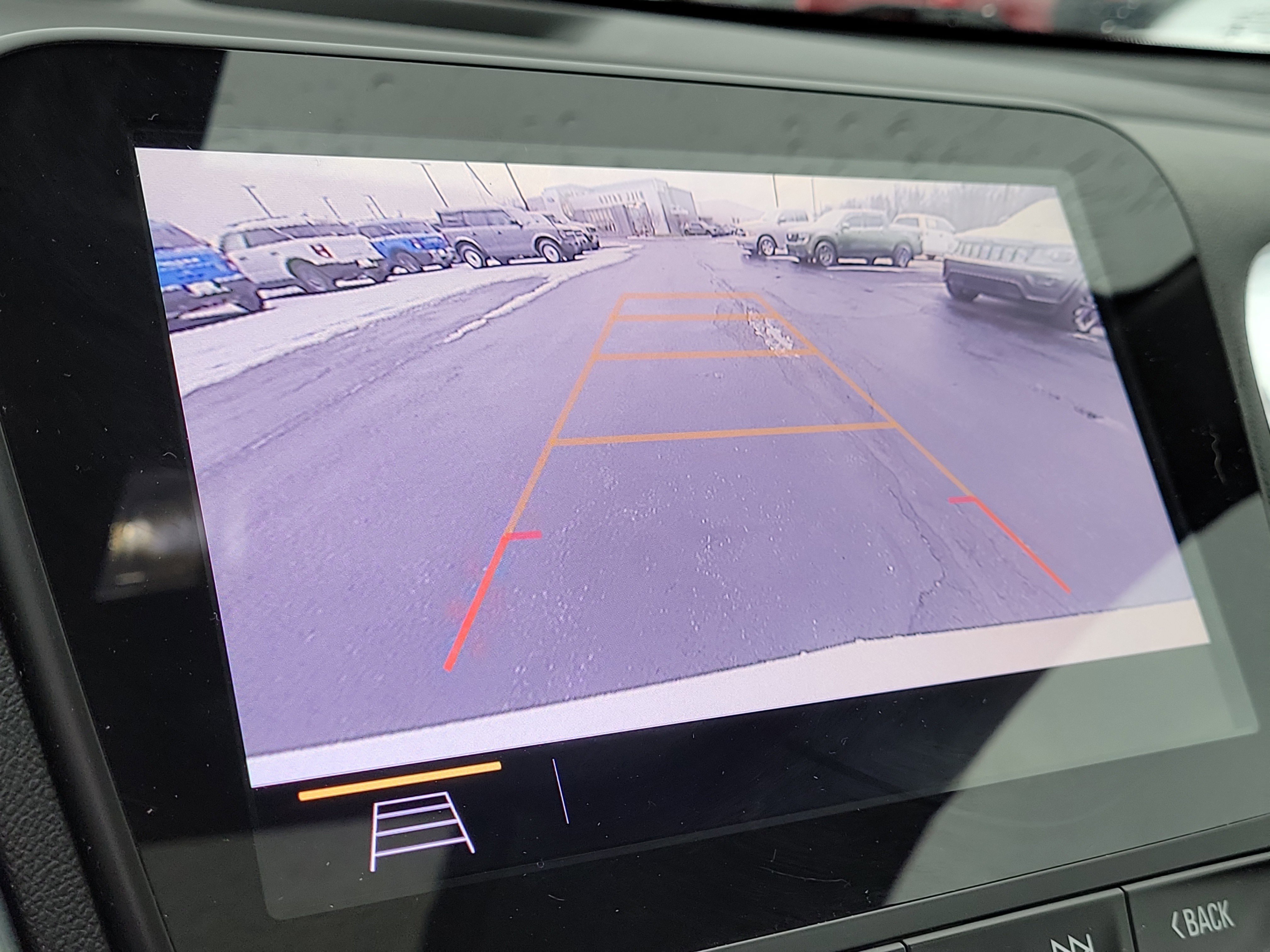 Used 2020 Chevrolet Equinox LT w/ Sport Edition image 30