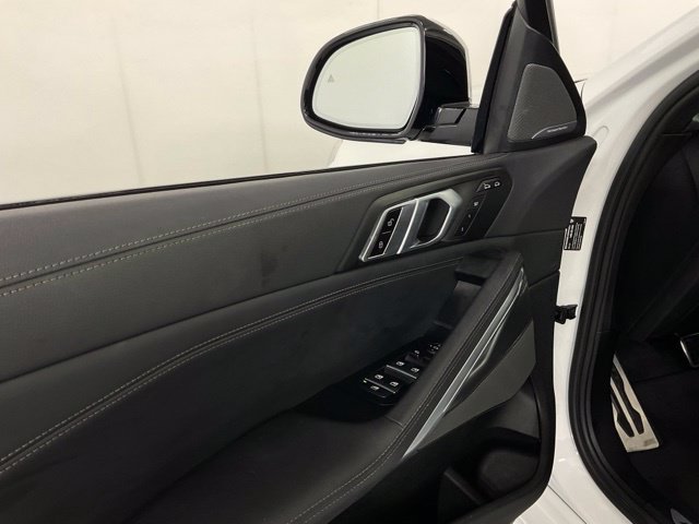 Certified 2023 BMW X6 xDrive40i w/ M Sport Package AWD/4WD image 29