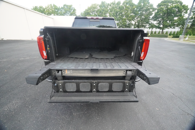 Used 2020 GMC Sierra 1500 Denali w/ Technology Package AWD/4WD image 11
