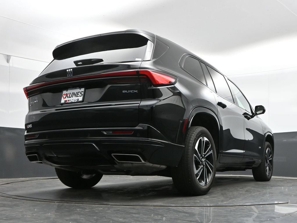 Used 2025 Buick Enclave Sport Touring AWD/4WD image 41