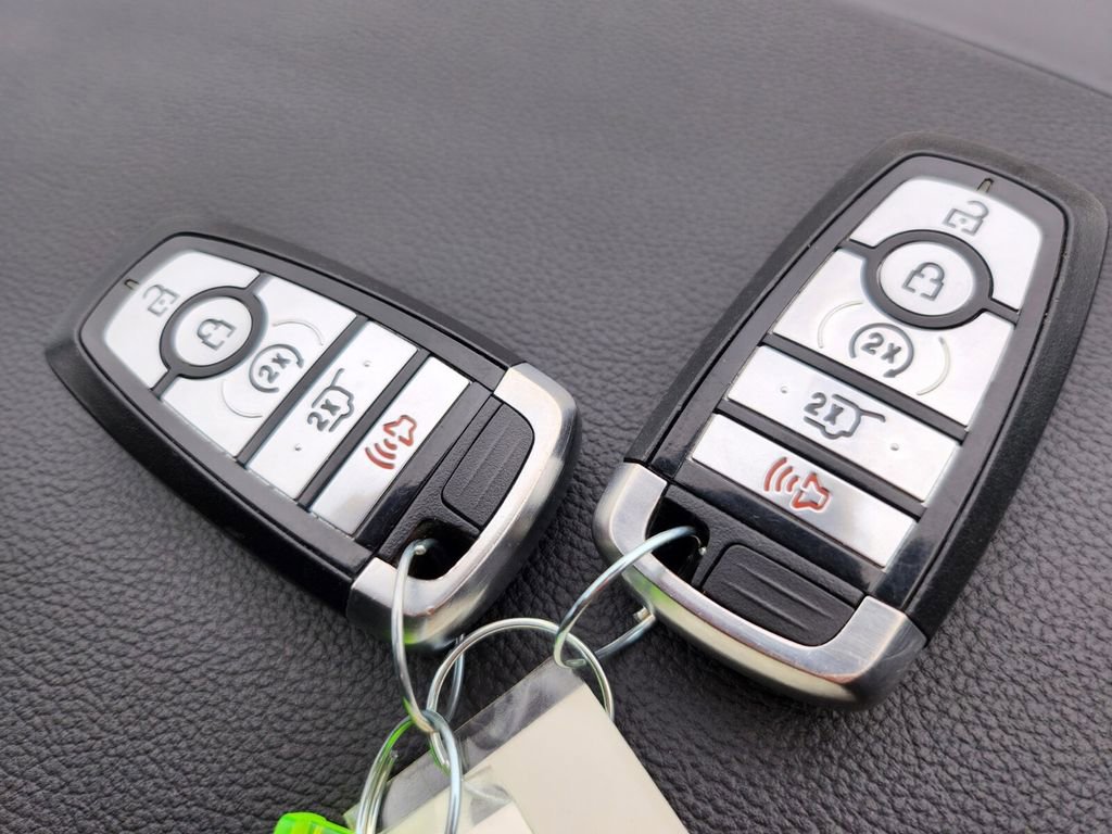 Used 2020 Ford Explorer XLT w/ Equipment Group 202A image 40