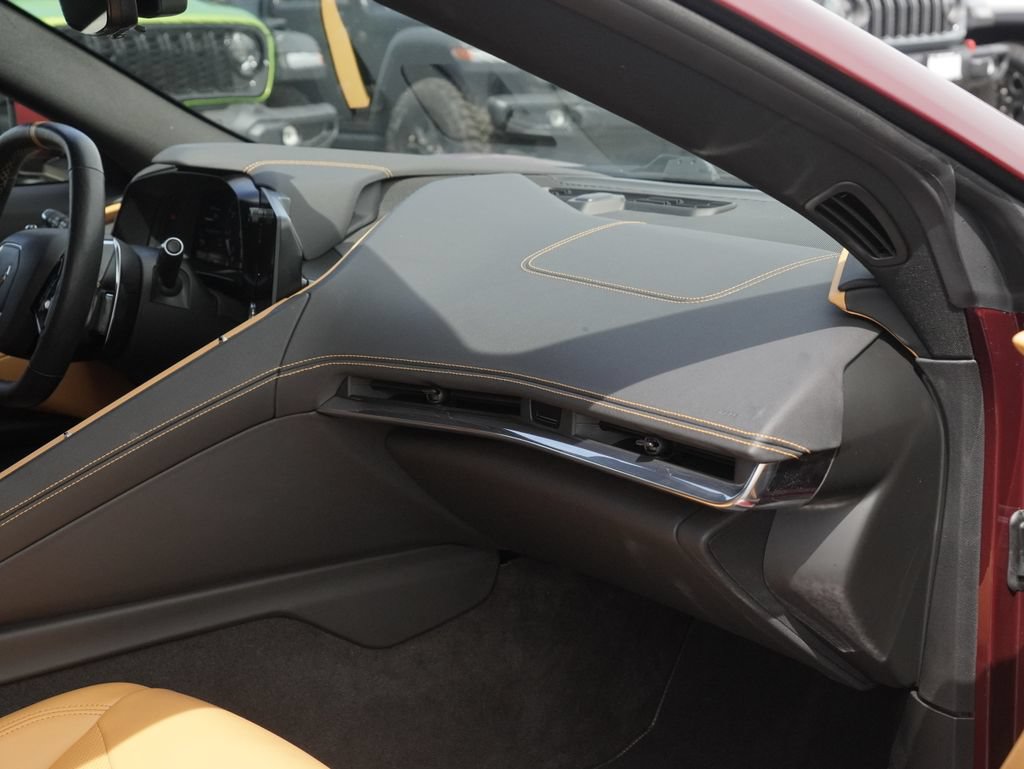 Used 2020 Chevrolet Corvette Stingray Preferred Cpe w/ 2LT Preferred Equipment Group RWD image 32