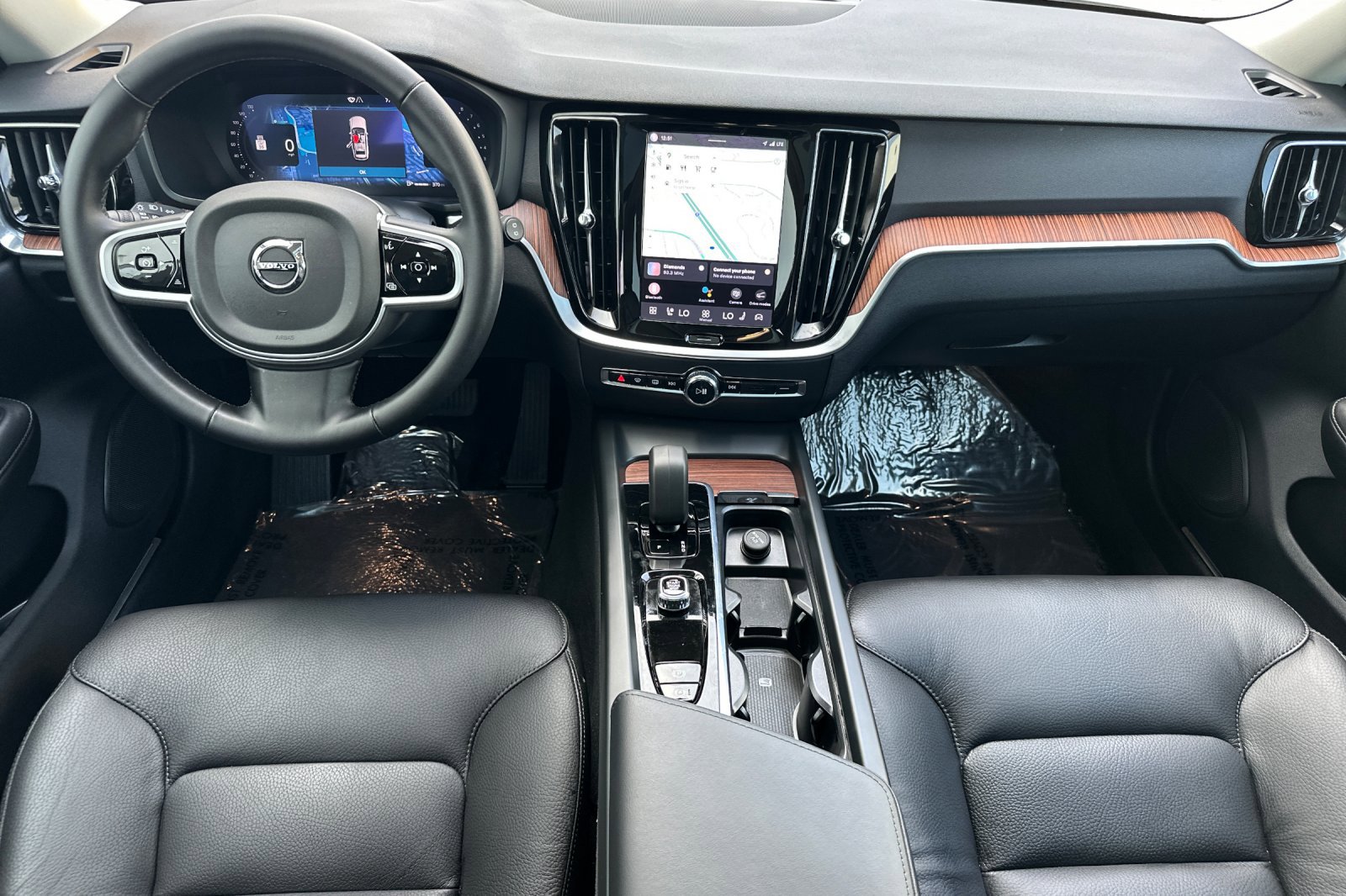 Certified 2025 Volvo V60 B5 Cross Country Plus image 15