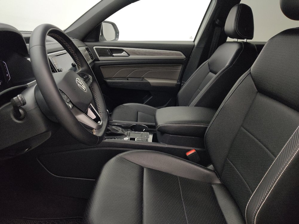 Used 2022 Volkswagen Atlas Cross Sport SE FWD image 17