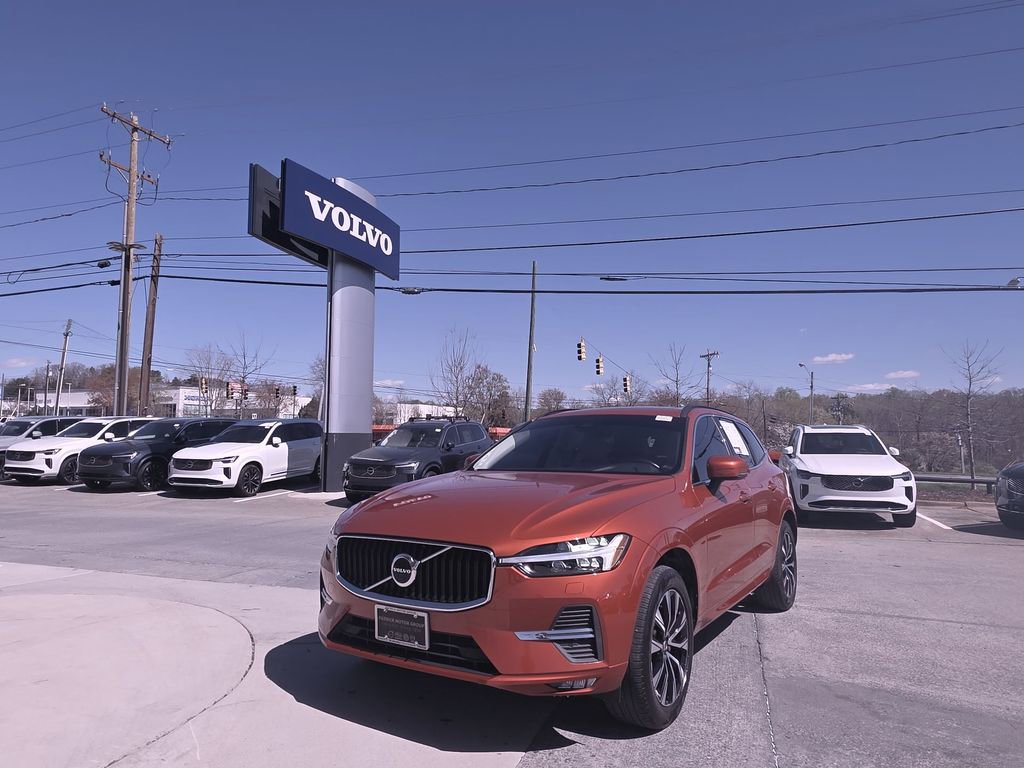 Used 2023 Volvo XC60 B5 Core w/ Climate Package image 3