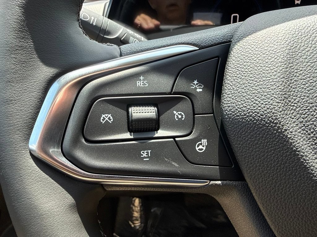 New 2026 Chevrolet Trax LT w/ LT Convenience Package FWD image 11