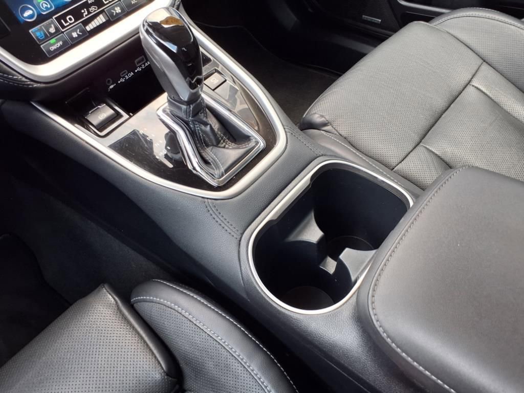 Used 2023 Subaru Outback Touring image 18