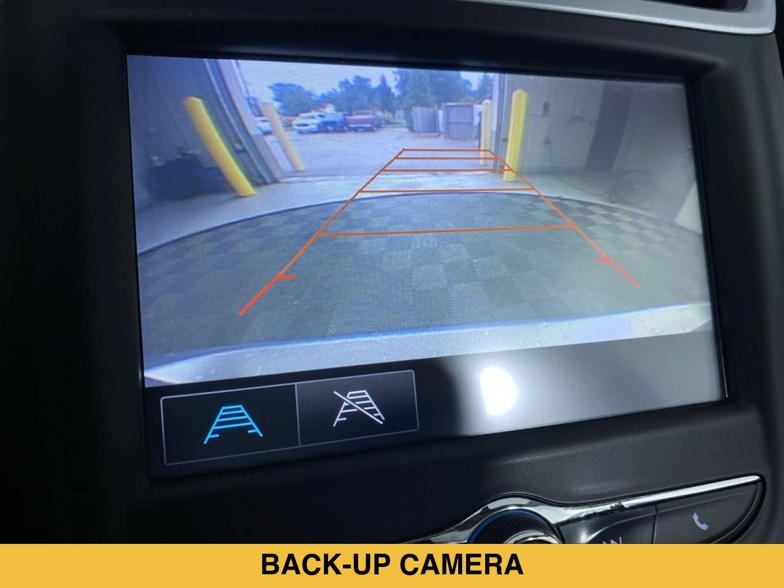 Certified 2017 Chevrolet Sonic LT FWD image 6