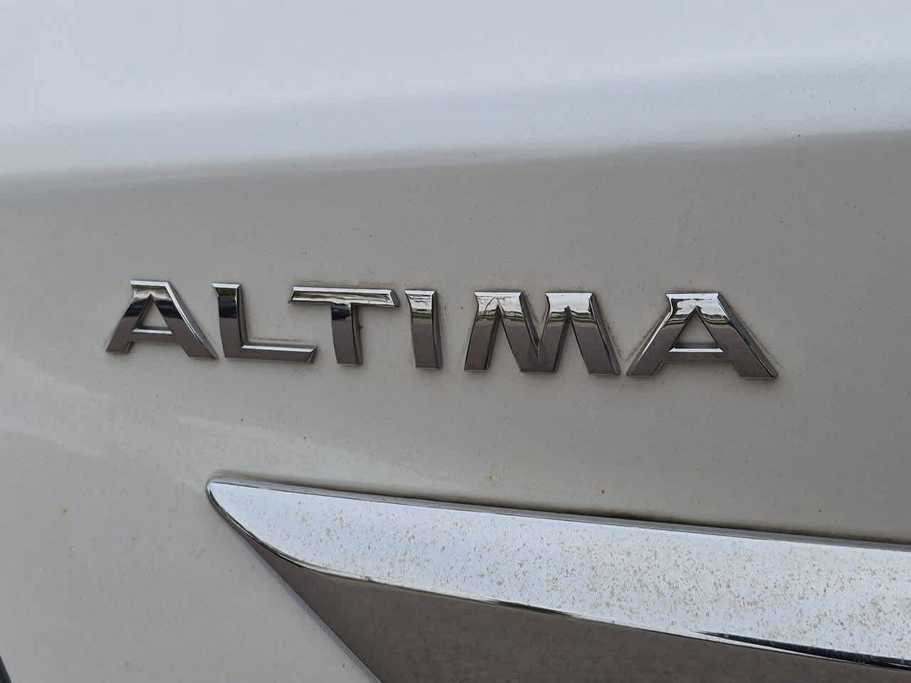 Used 2014 Nissan Altima 2.5 SV FWD image 12