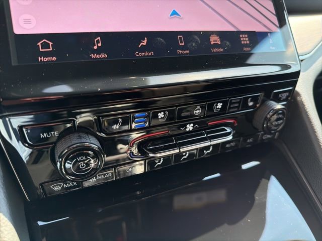 New 2025 Jeep Grand Cherokee L Limited w/ Luxury Tech Group II RWD image 19