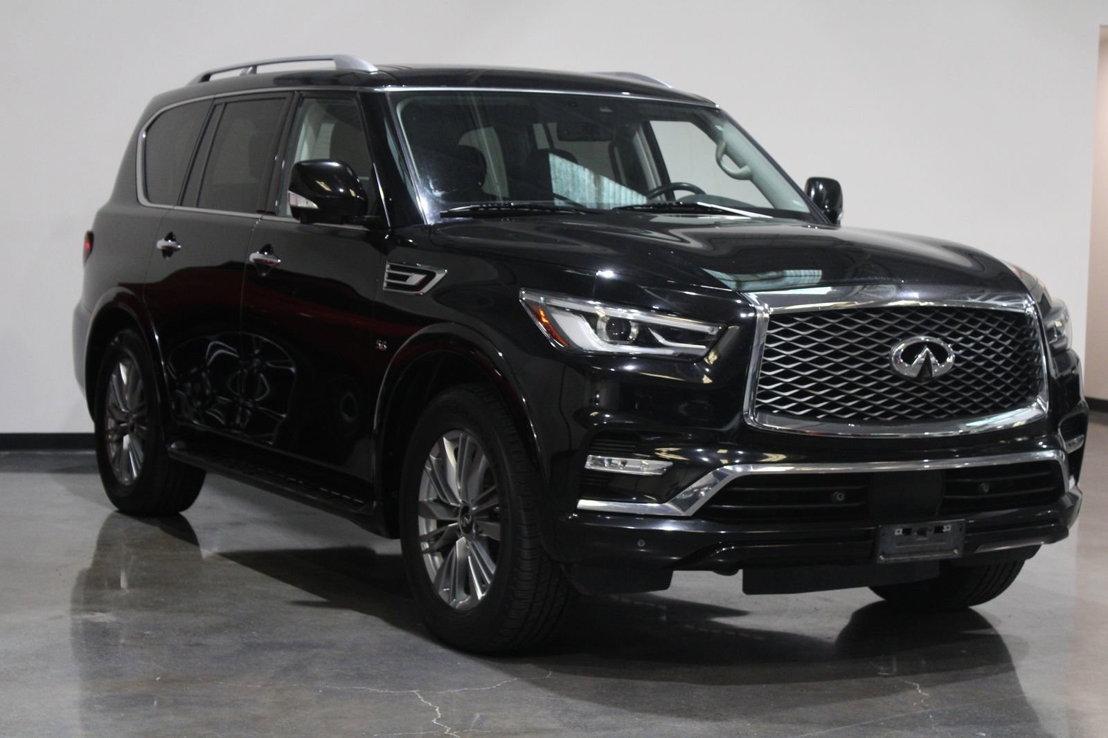 Used 2020 INFINITI QX80 Luxe w/ Proassist Package image 2