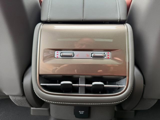 Used 2024 Lincoln Nautilus Black Label w/ Jet Appearance Package (87T) image 16