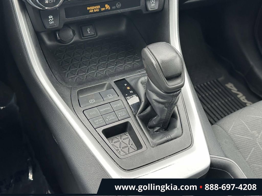 Used 2020 Toyota RAV4 XLE w/ Convenience Package AWD/4WD image 28