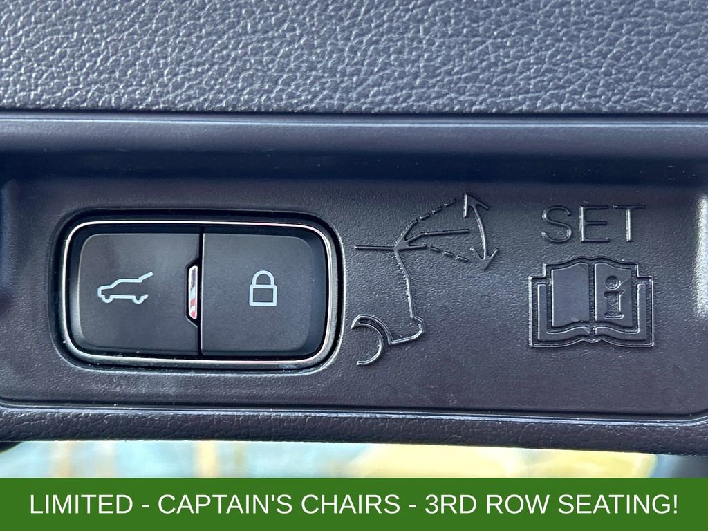 Used 2022 Ford Explorer Limited w/ Equipment Group 301A image 14