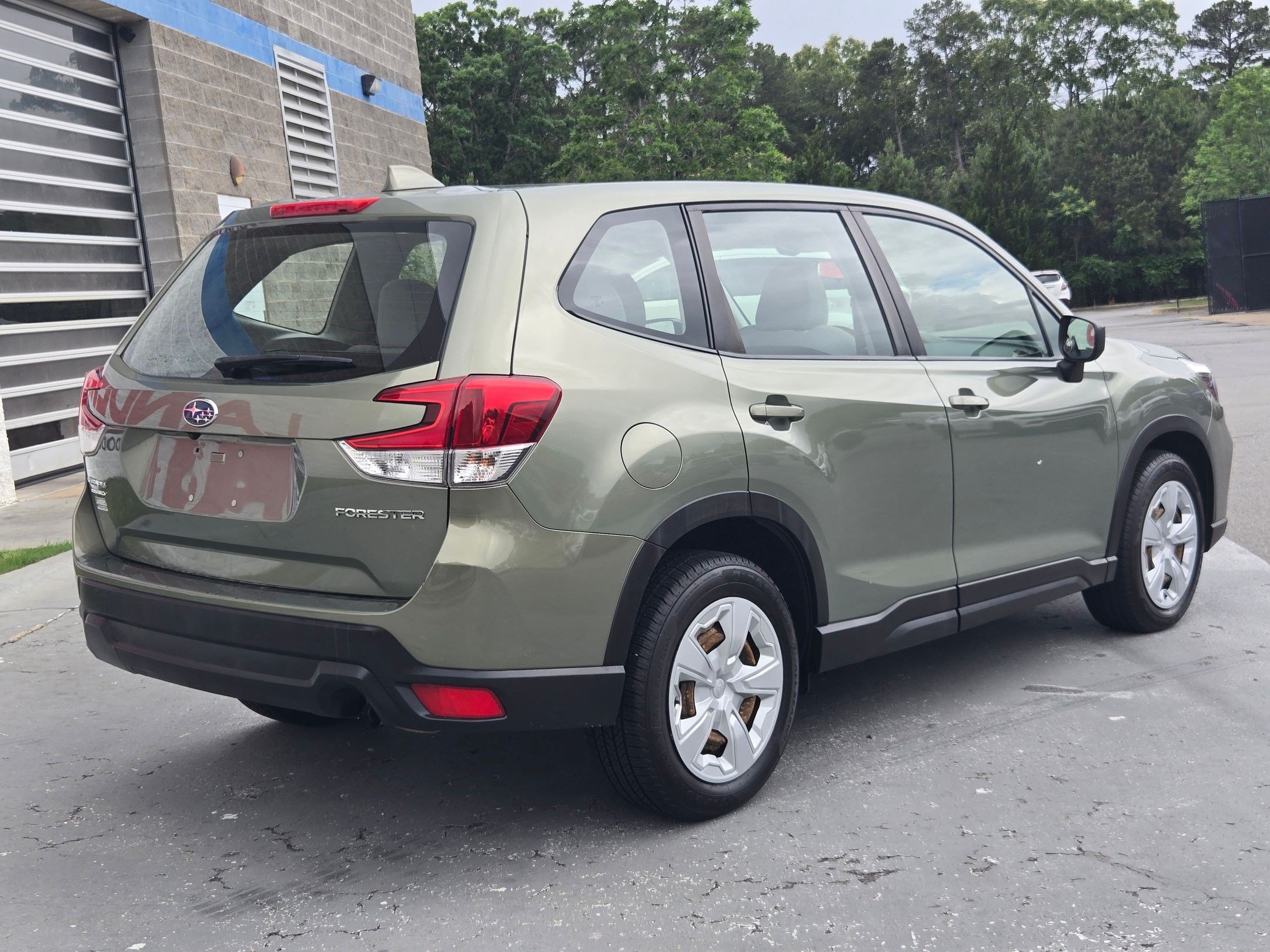 Used 2021 Subaru Forester AWD/4WD image 7