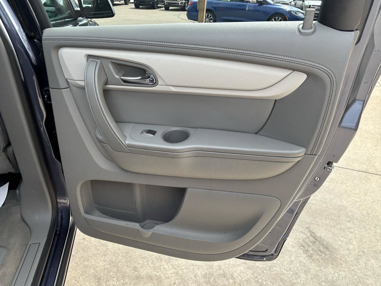 Used 2013 Chevrolet Traverse LS FWD image 15