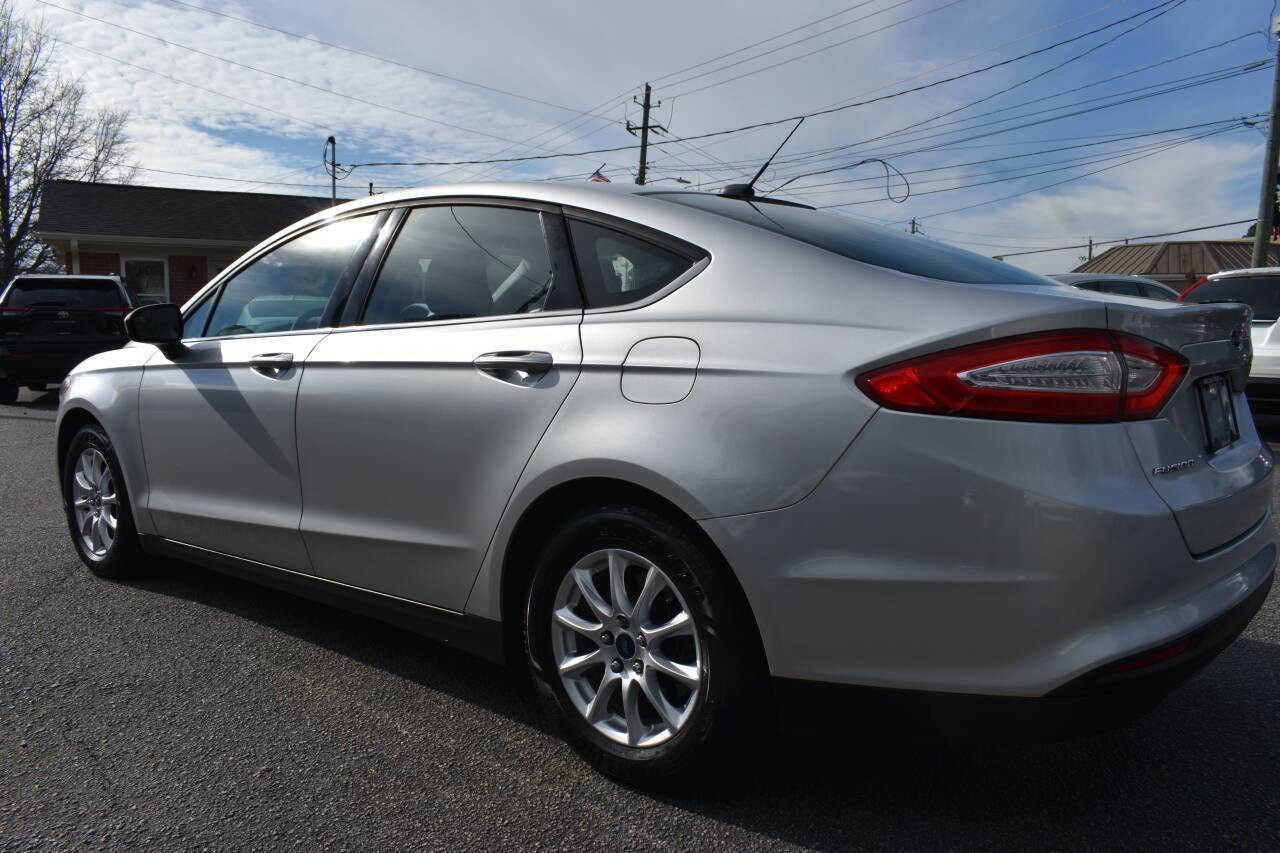 Used 2016 Ford Fusion S image 27