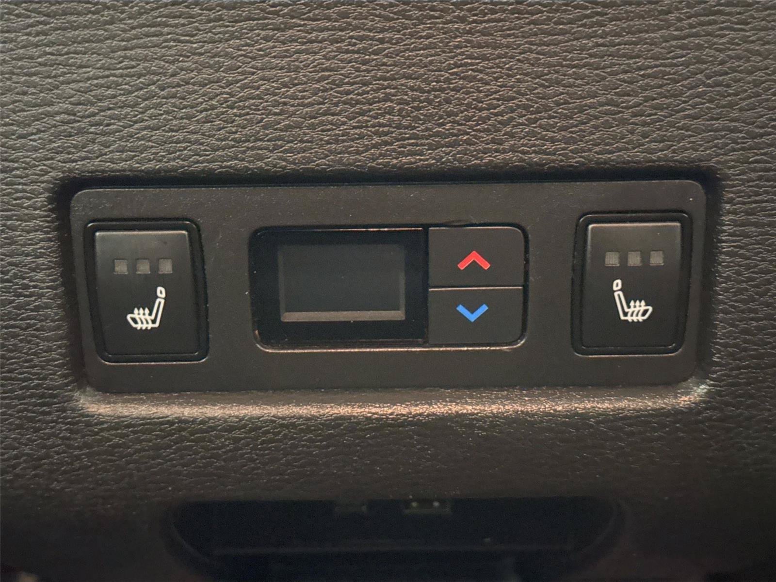 Used 2024 Mitsubishi Outlander SEL FWD image 36