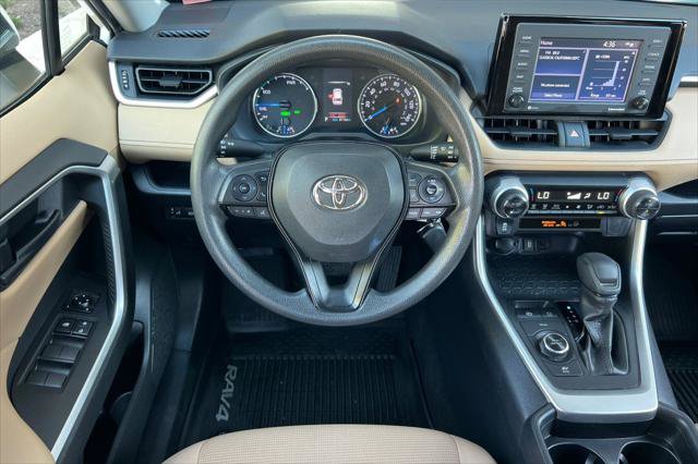 Certified 2020 Toyota RAV4 LE w/ All Weather Liner Package AWD/4WD image 15