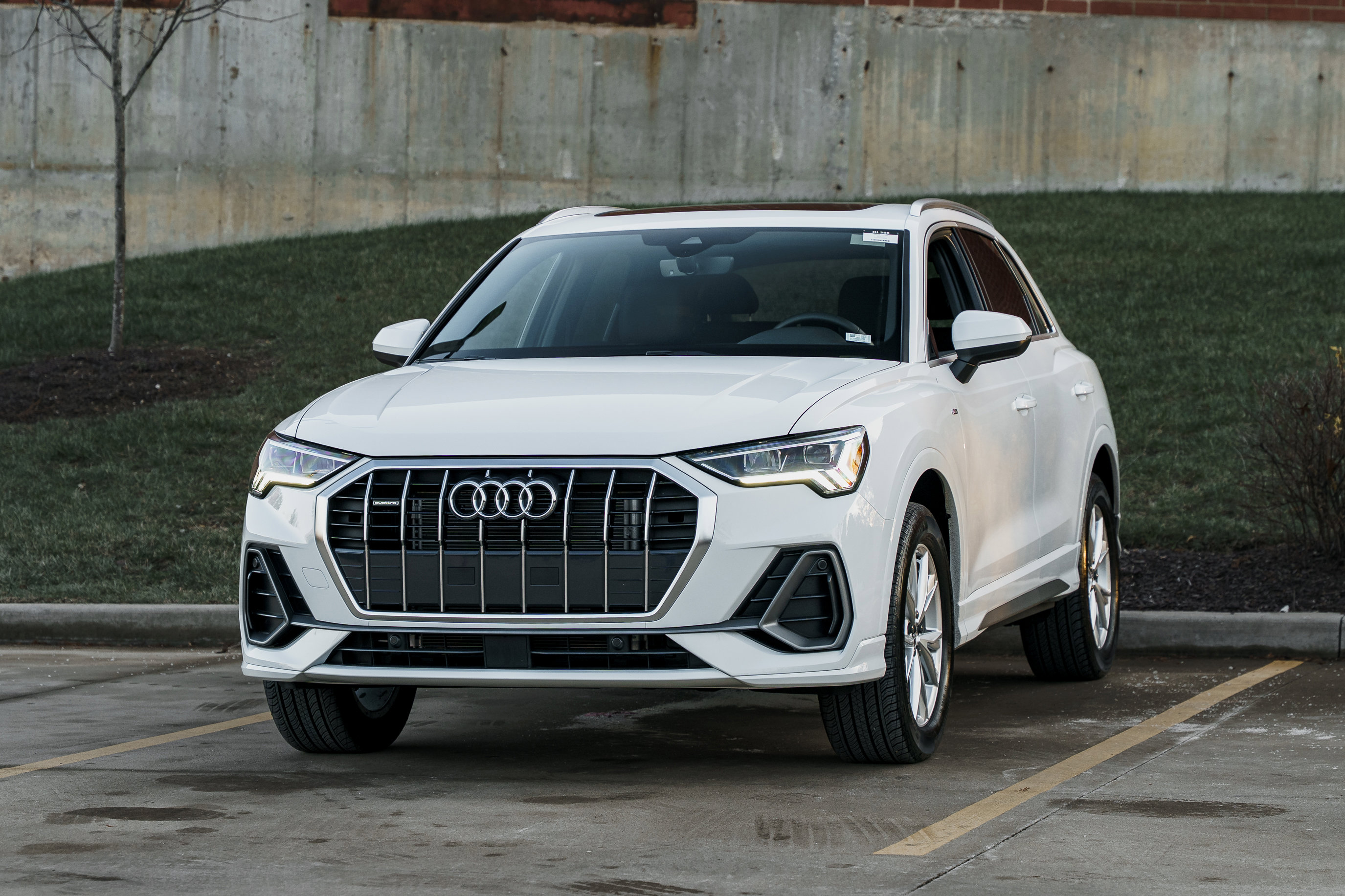 Certified 2025 Audi Q3 2.0T Premium w/ Convenience Package image 7