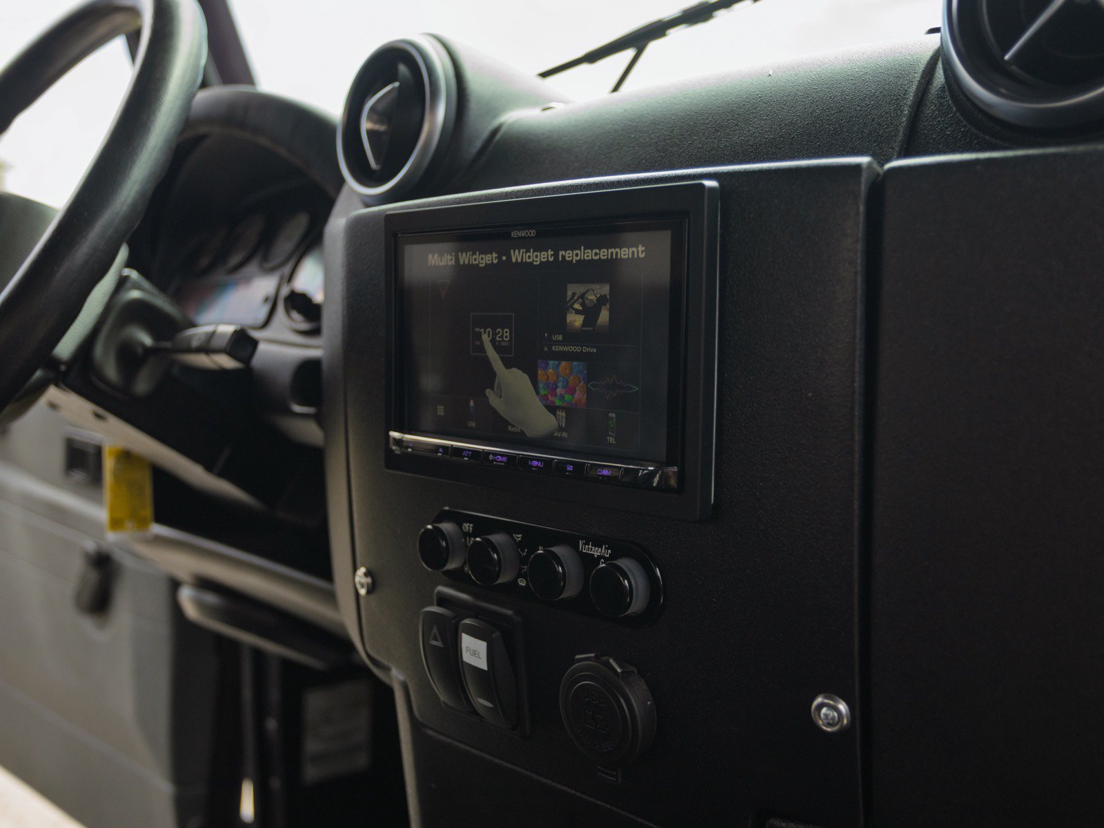 Used 1995 Land Rover Defender 90 AWD/4WD image 14