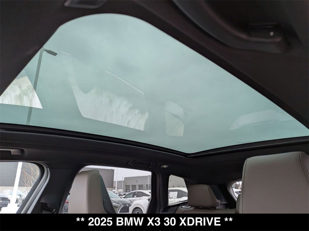 Used 2025 BMW X3 xDrive30i w/ Premium Package image 15