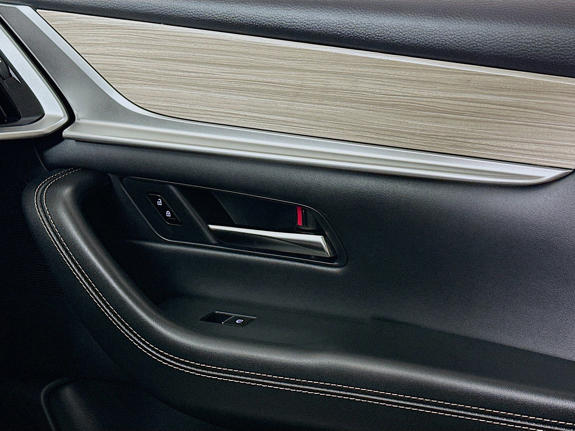 Used 2025 MAZDA CX-90 Plug-In Hybrid w/Premium Sport image 17