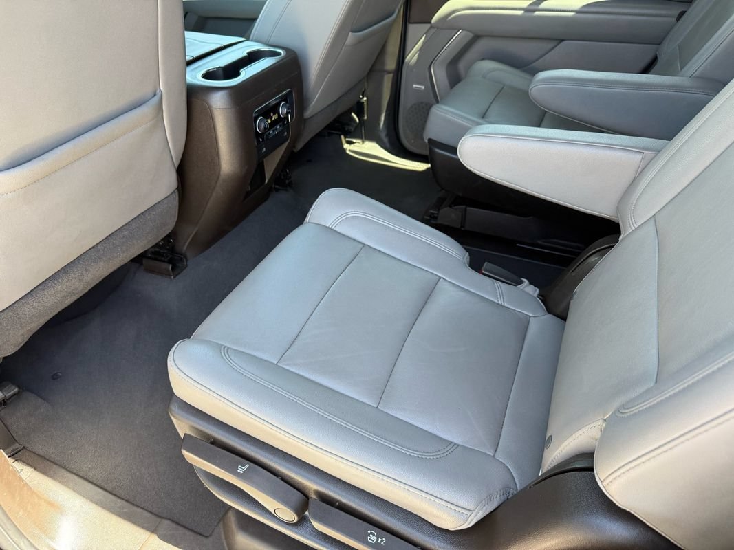 Used 2021 Chevrolet Tahoe Z71 w/ Z71 Off-Road Package AWD/4WD image 28