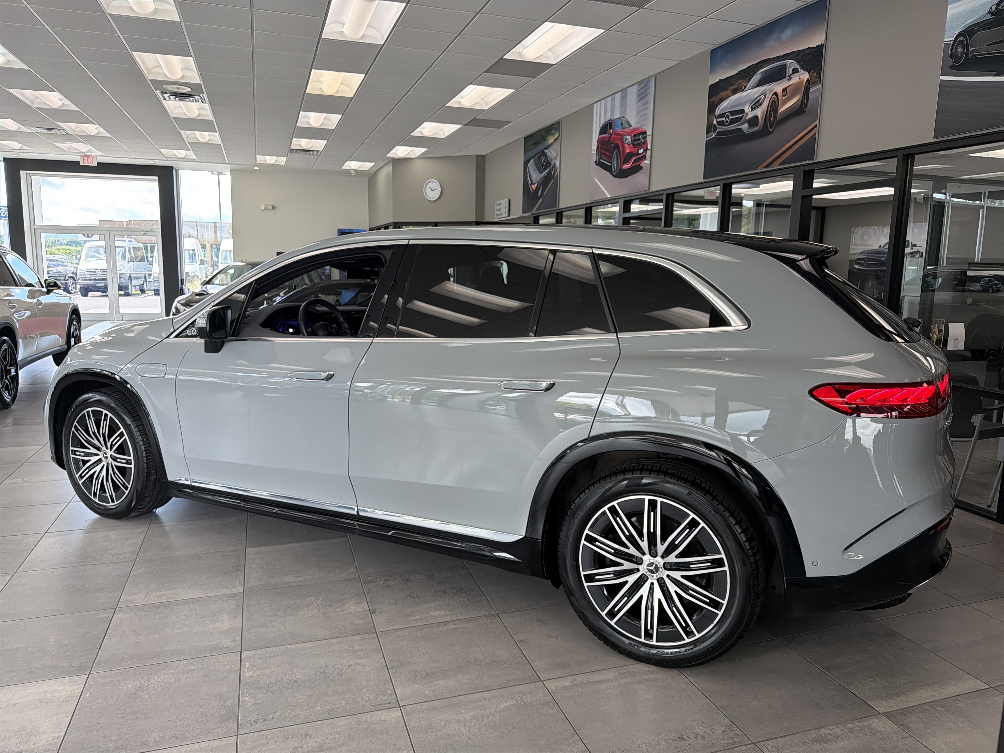 Certified 2023 Mercedes-Benz EQS 580 4MATIC SUV image 5