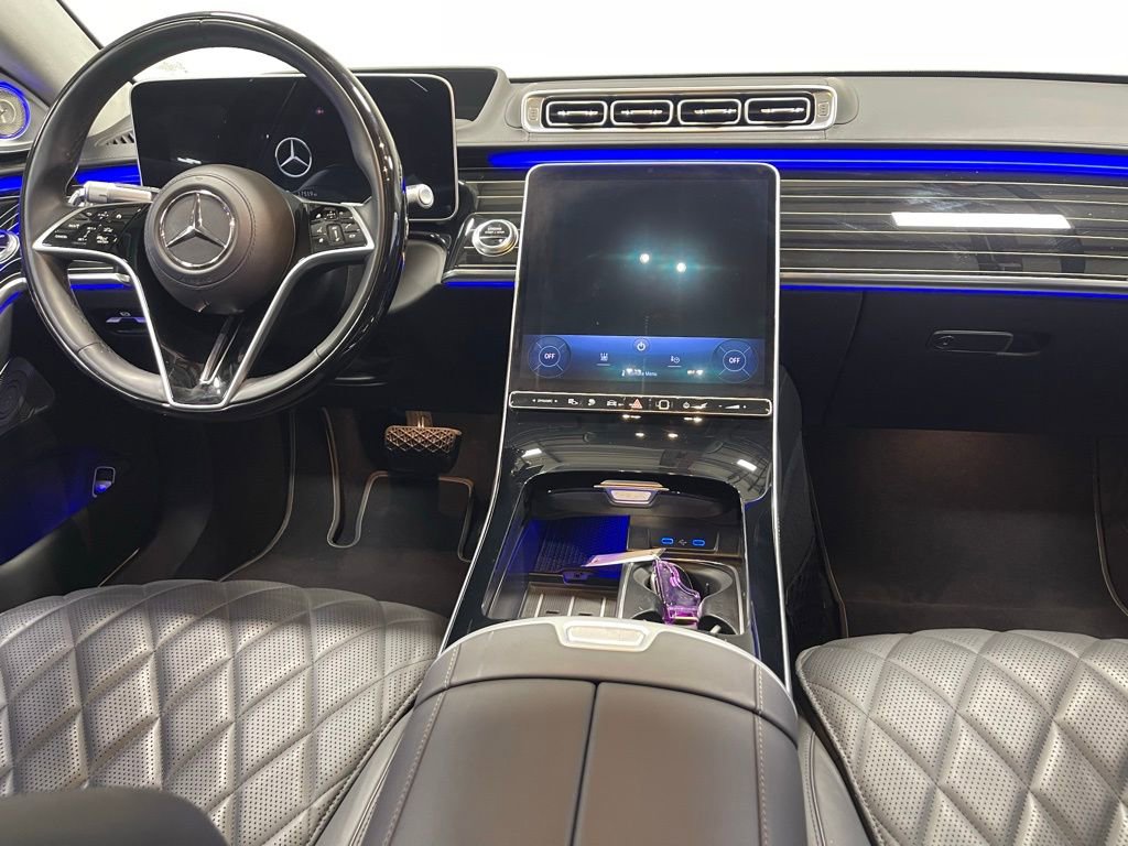 Used 2023 Mercedes-Benz S 580e 4MATIC Sedan w/ 3D Technology Package image 28