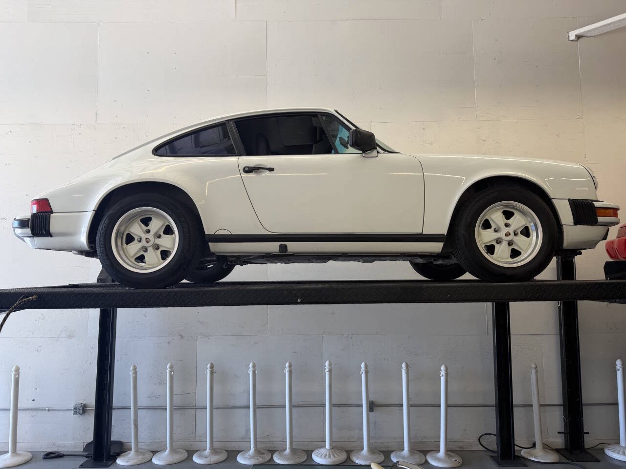 Used 1988 Porsche 911 Carrera RWD image 53