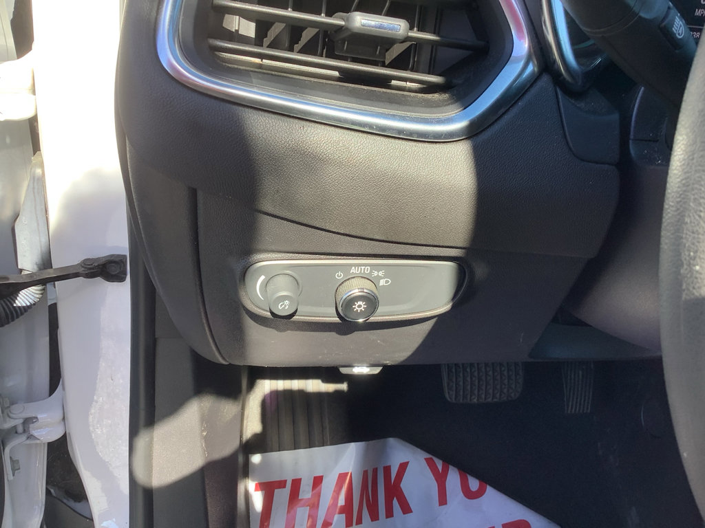 Used 2023 Chevrolet Equinox LS image 12