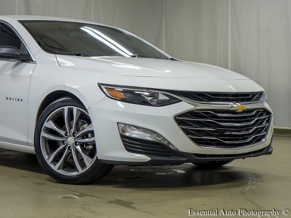 Used 2022 Chevrolet Malibu LT FWD image 3