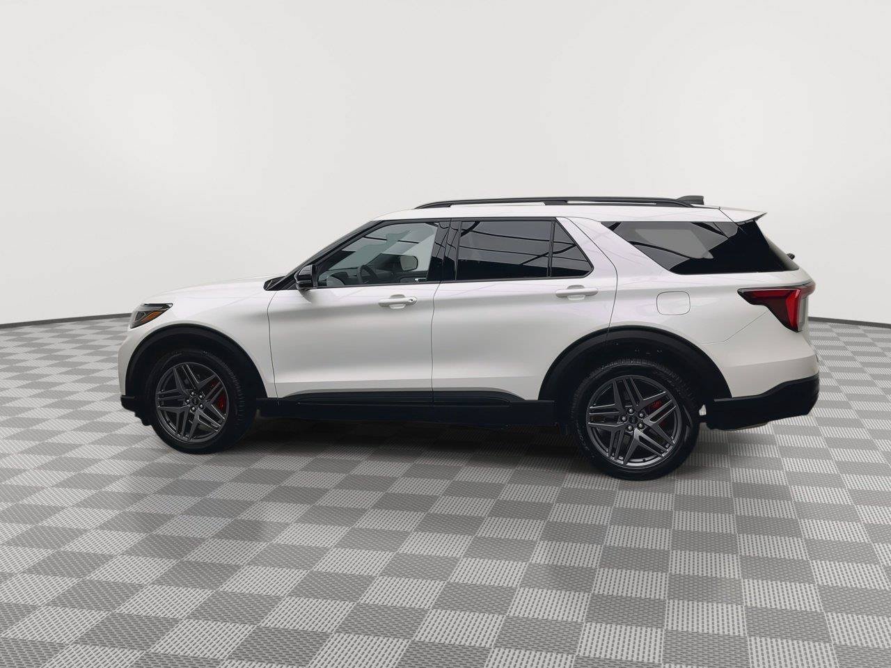 Used 2026 Ford Explorer ST w/ Sun And Sound Package AWD/4WD image 40