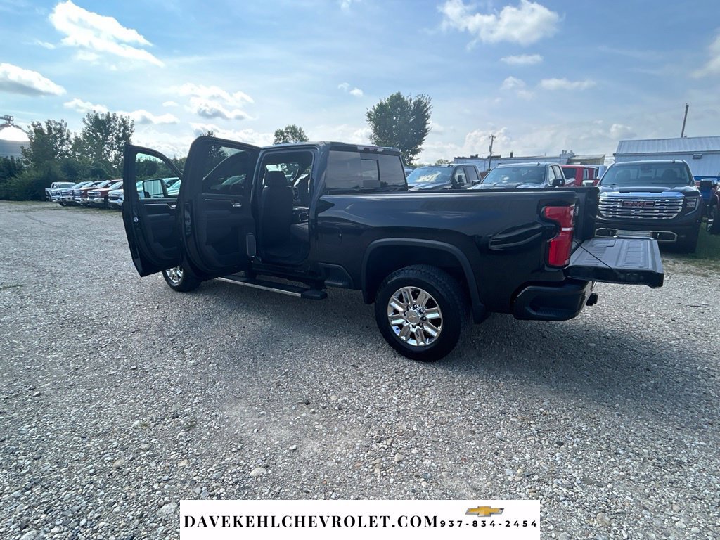 Used 2026 Chevrolet Silverado 2500 High Country w/ High Country Premium Package AWD/4WD image 11