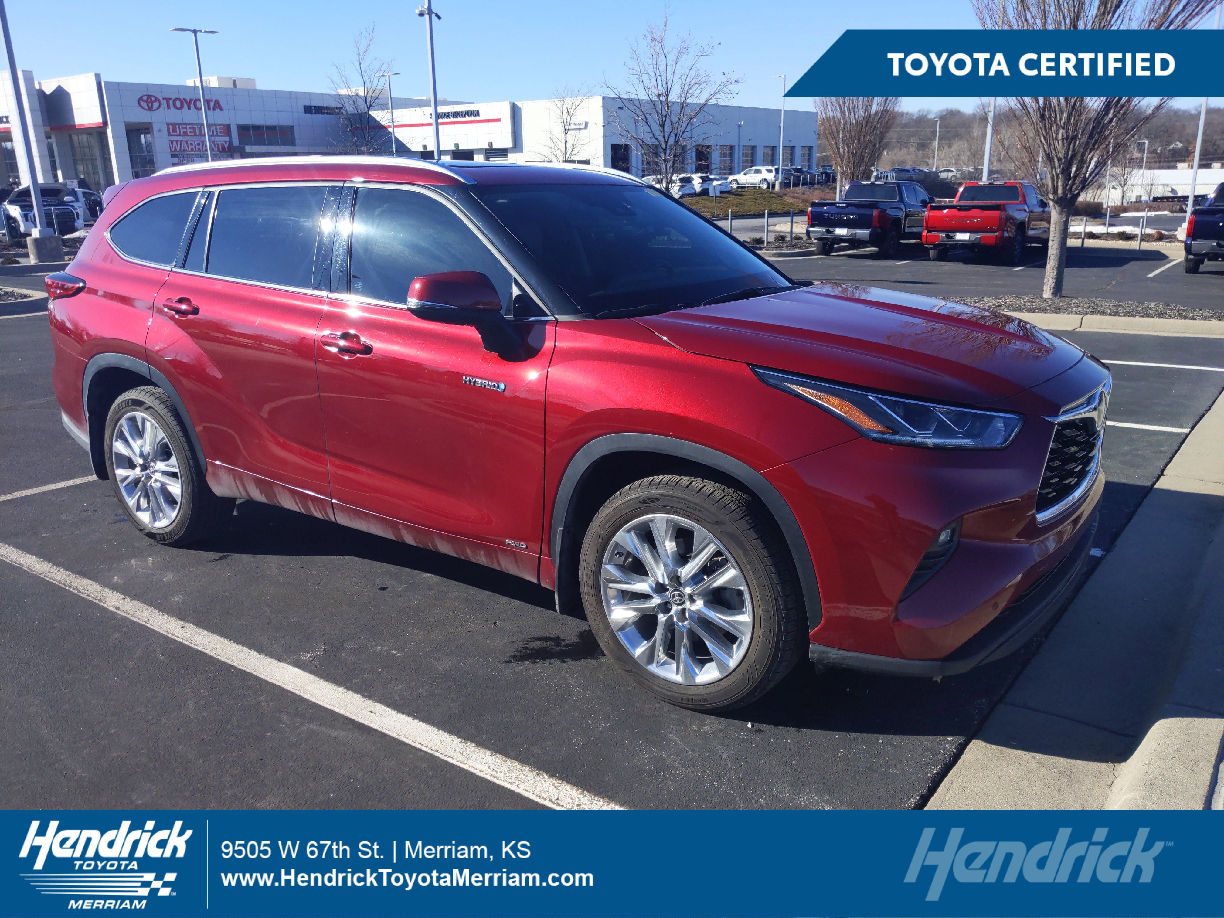 Certified 2021 Toyota Highlander Limited image 1