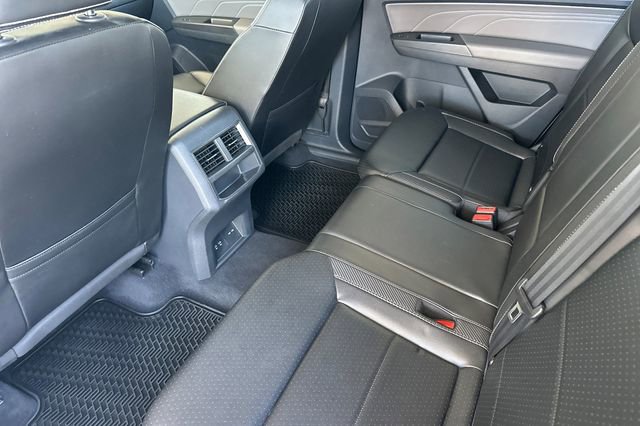 Used 2022 Volkswagen Atlas Cross Sport SE w/ Panoramic Sunroof Package FWD image 15