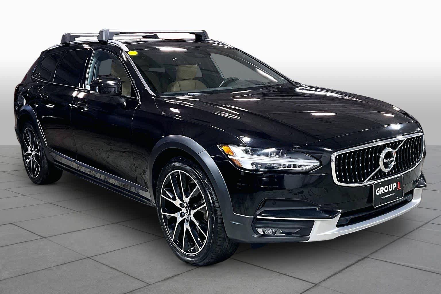Used 2020 Volvo V90 T6 Cross Country AWD/4WD image 3