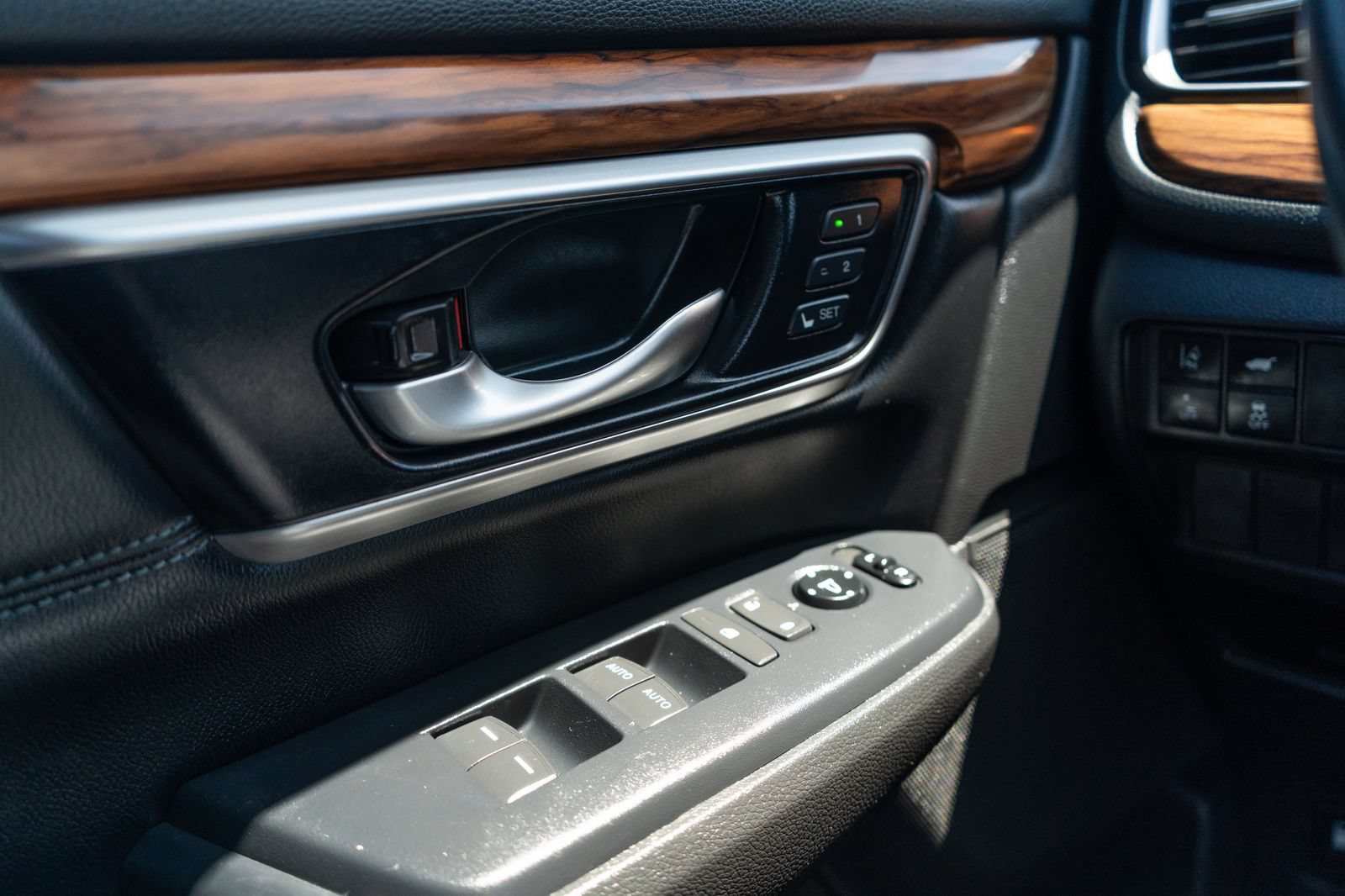 Used 2021 Honda CR-V EX-L image 31