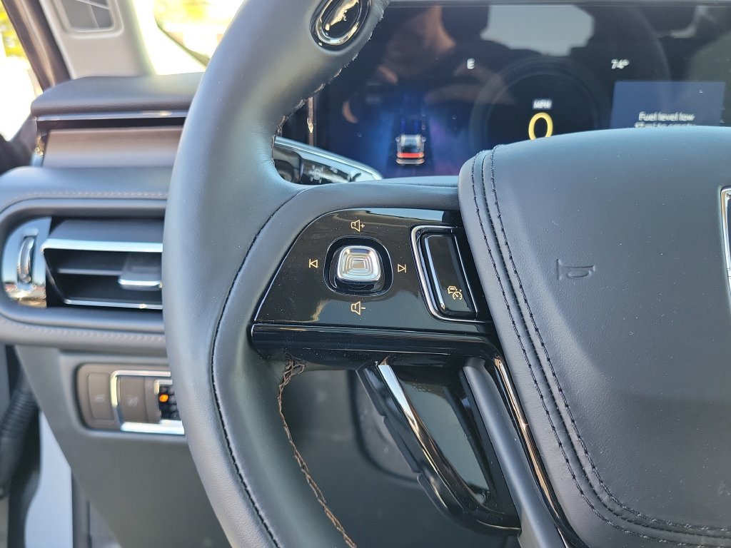 New 2027 Lincoln Aviator Reserve w/ Jet Appearance Package AWD/4WD image 25