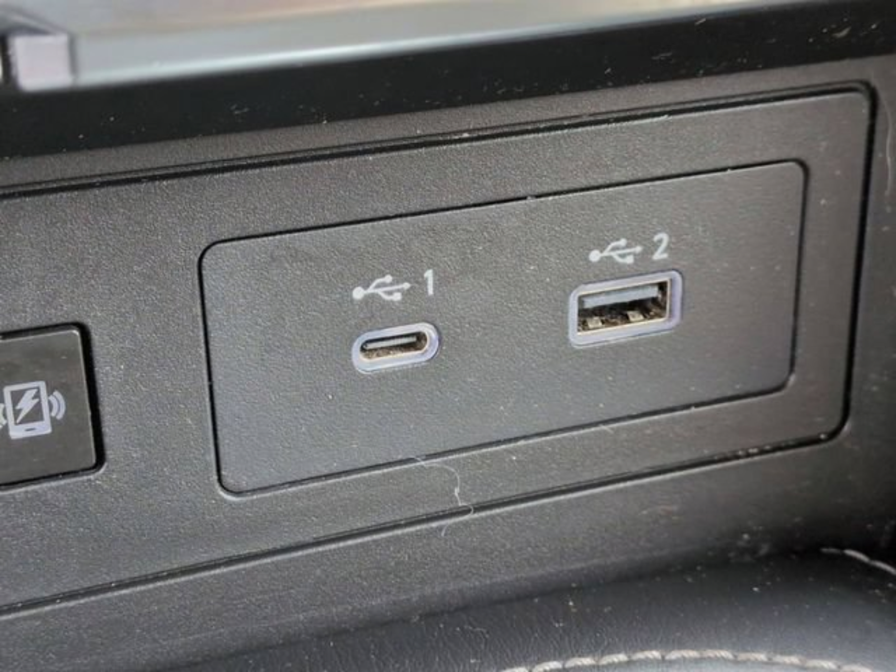 Used 2023 Nissan Armada Platinum w/ Captain's Chairs Package RWD image 24