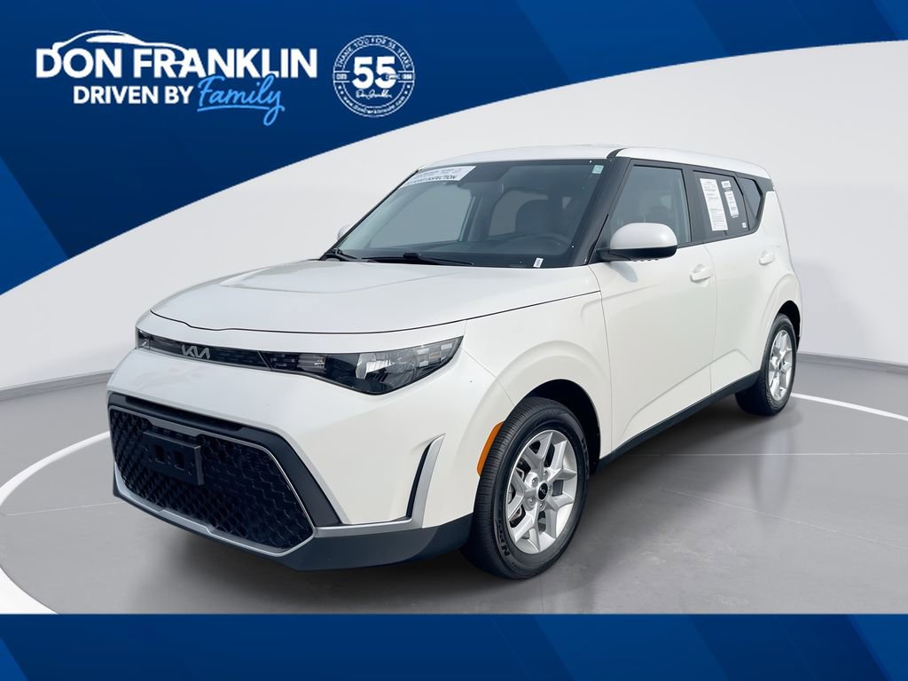 Used 2025 Kia Soul LX w/ LX Technology Package FWD image 1