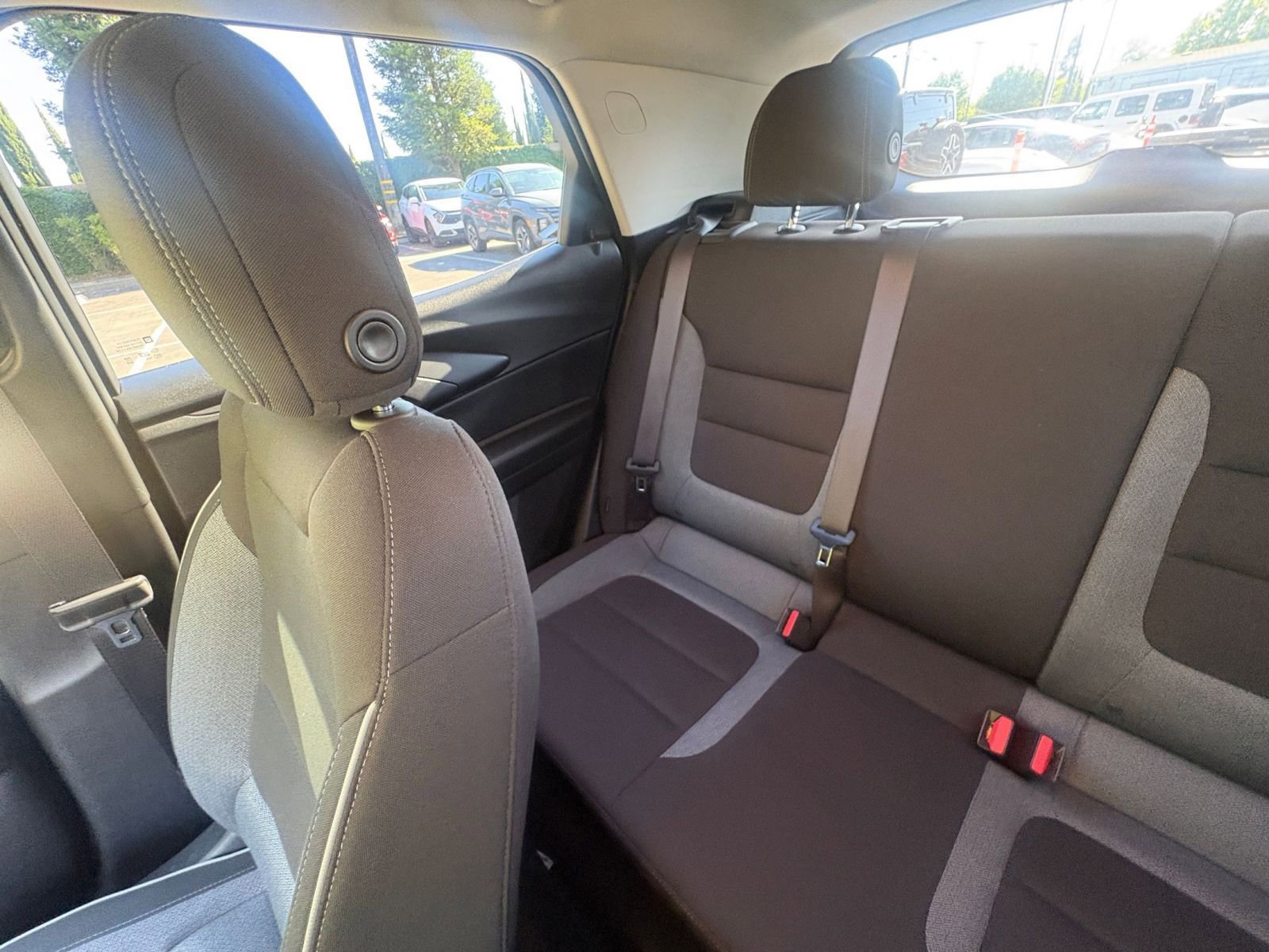 Used 2025 Chevrolet TrailBlazer LT AWD/4WD image 38